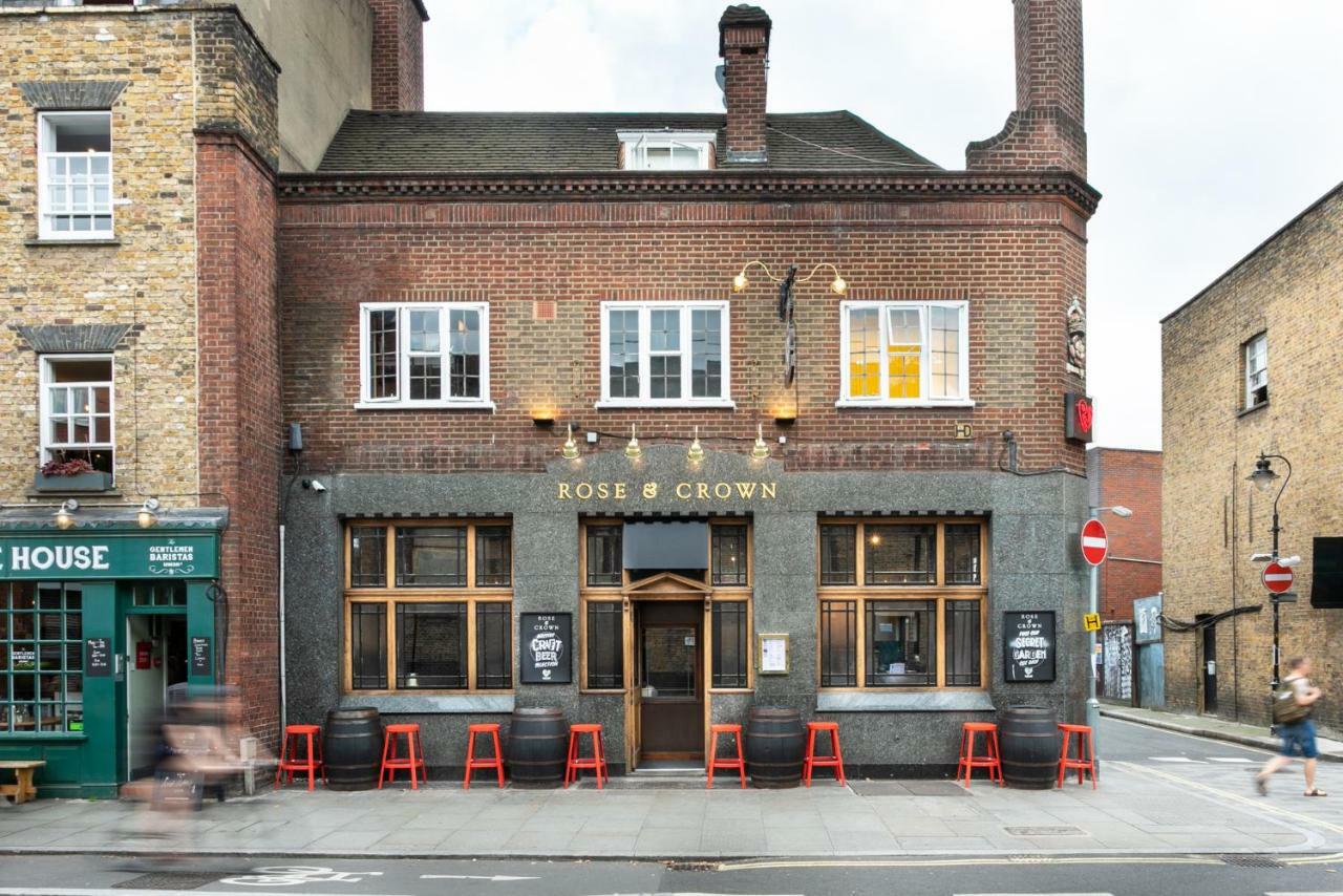 Publove @ The Rose & Crown London Exterior foto
